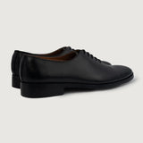 Close-Up Detail of Classic Collar & Heavy-Duty Zipper Hardware on Director Wholecut Black Leather Shoes For Men