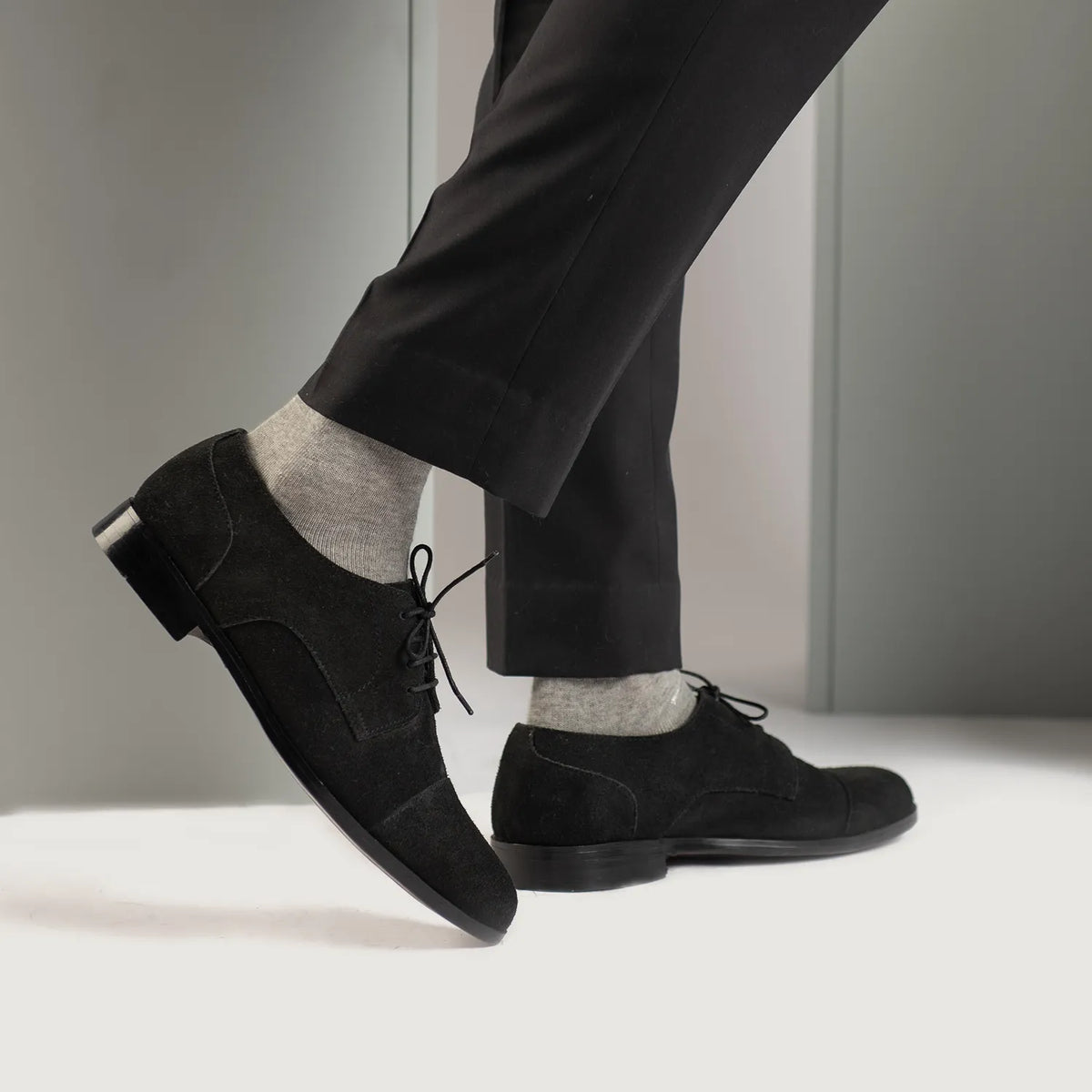 Top-Down Perspective Showing Lacing System & Tongue Craftsmanship