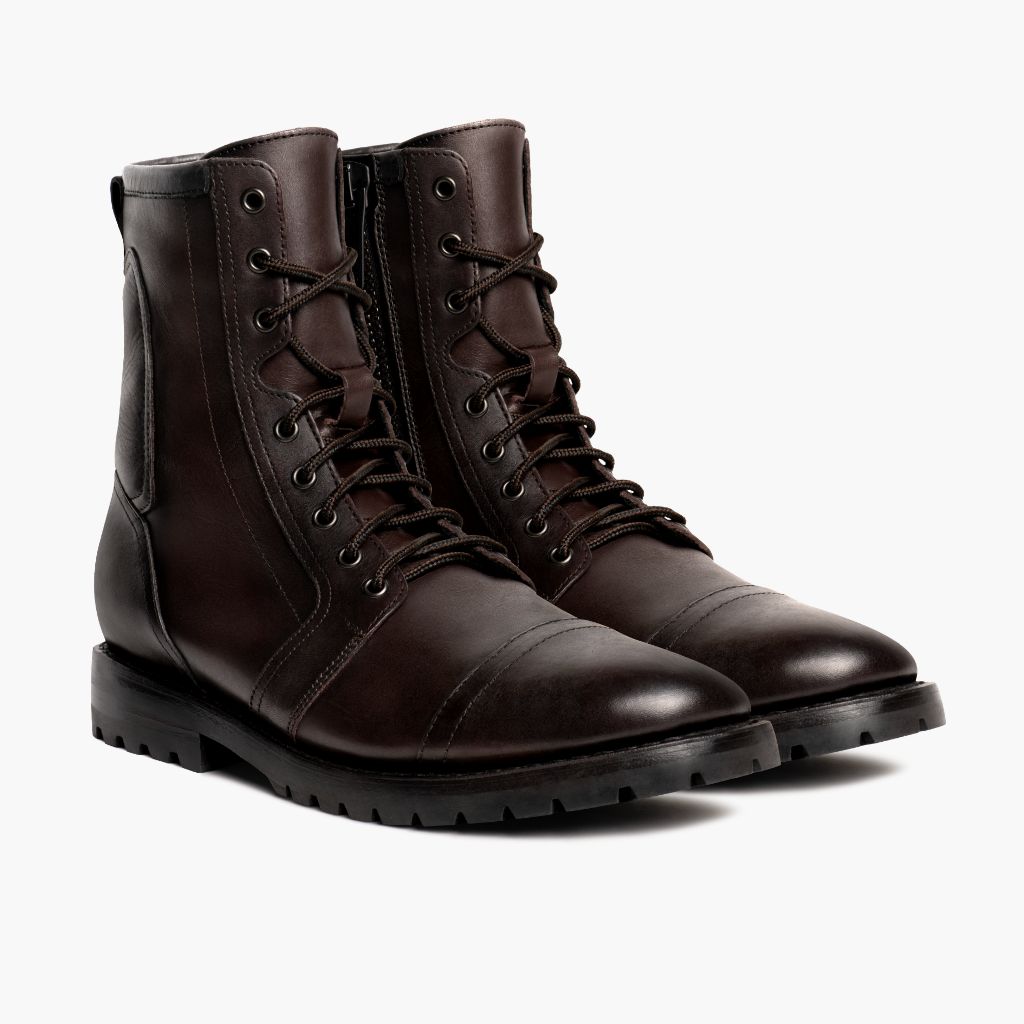 Casa Moto Old English Læderstøvler til Mænd in Classic Full-Grain Leather - Forfra med skræddersyet silhuet | Køb online