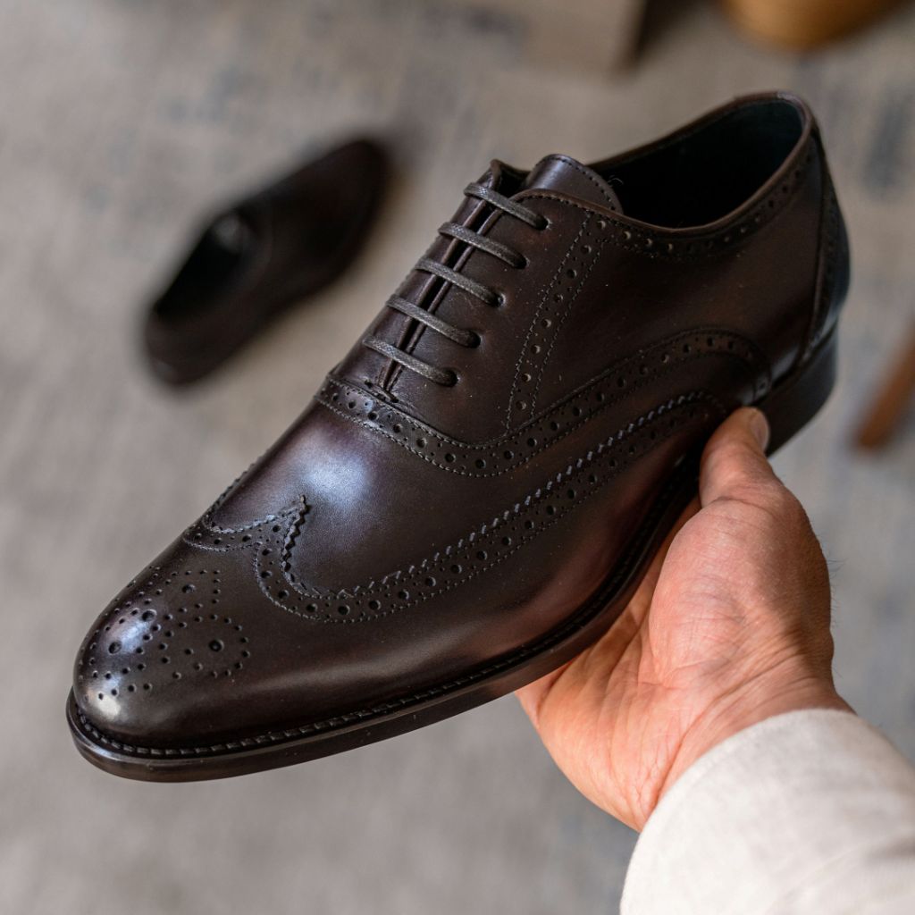 Tailored Rib Cuffs & Hem Craftsmanship Construction Detail on Aviator Chocolate Læderloafers til Mænd