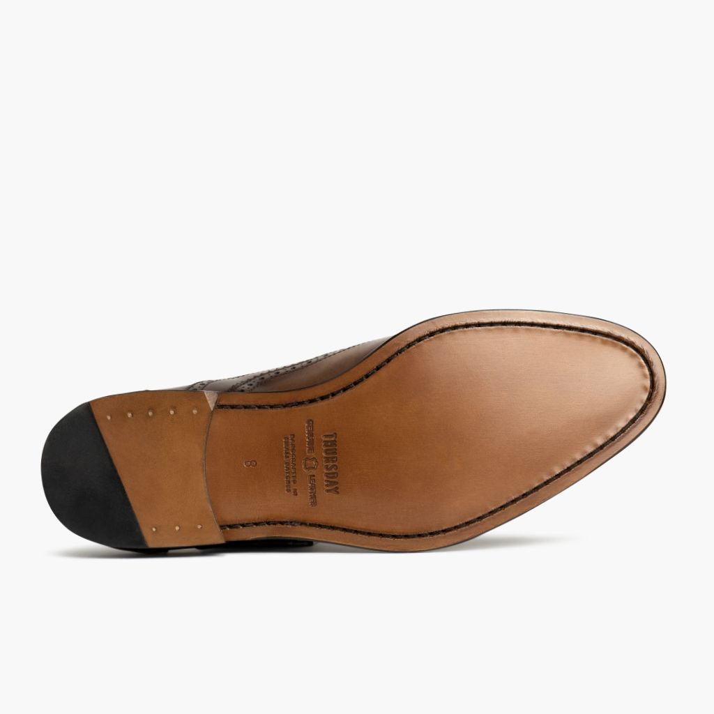 Nærbillede of Classic Collar & Heavy-Duty Zipper Hardware on Aviator Cinnamon Lædersko til Mænd