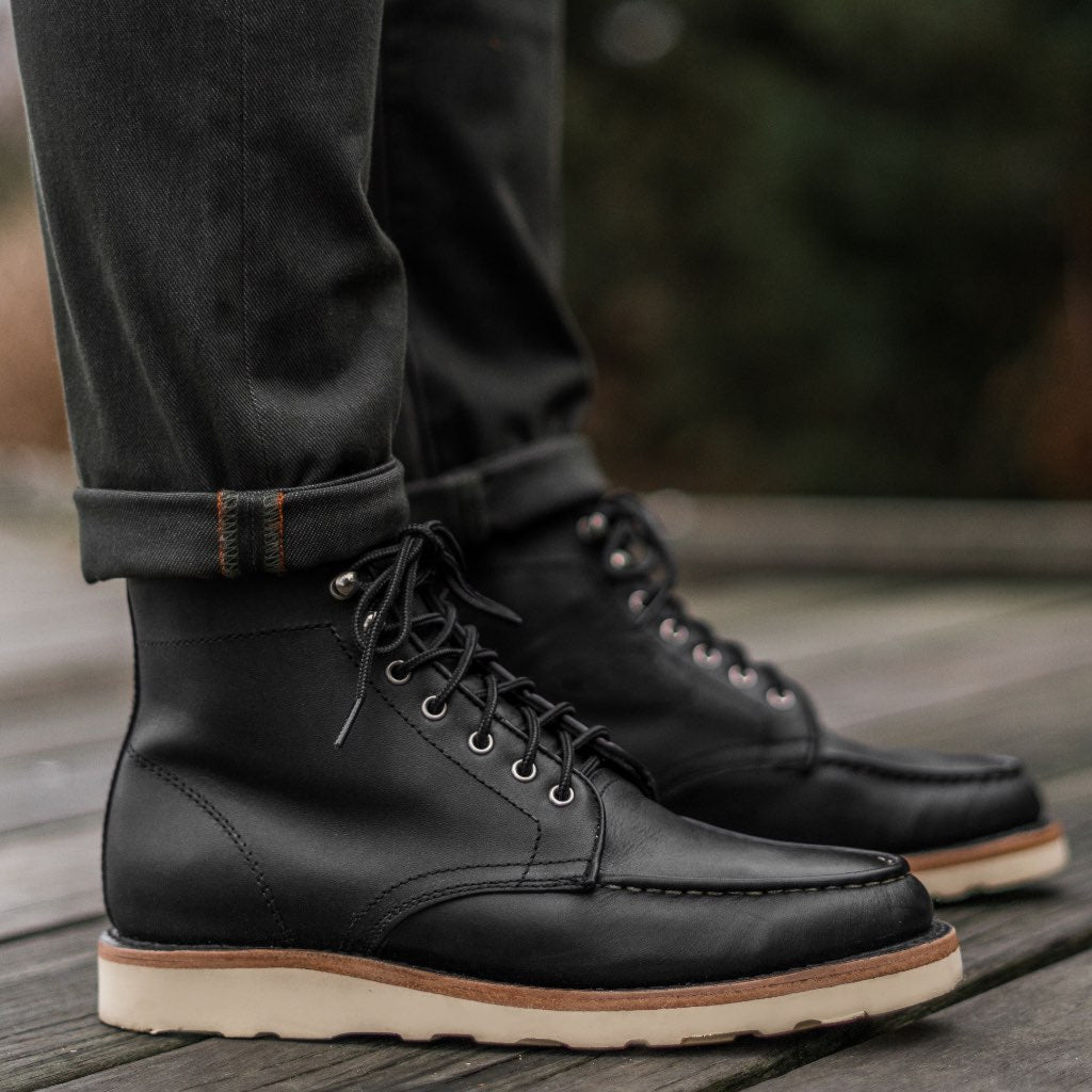 High-Traction Rubber Outsole & Lug Tread Pattern on Diplomat Sort Matte Læderstøvler til Mænd