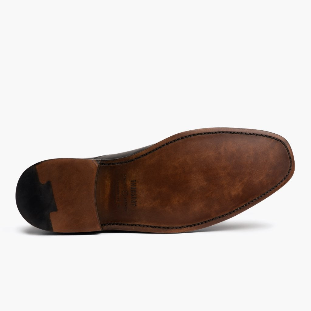 High-Traction Rubber Outsole & Lug Tread Pattern on Executive Sort Lædersneakers til Mænd