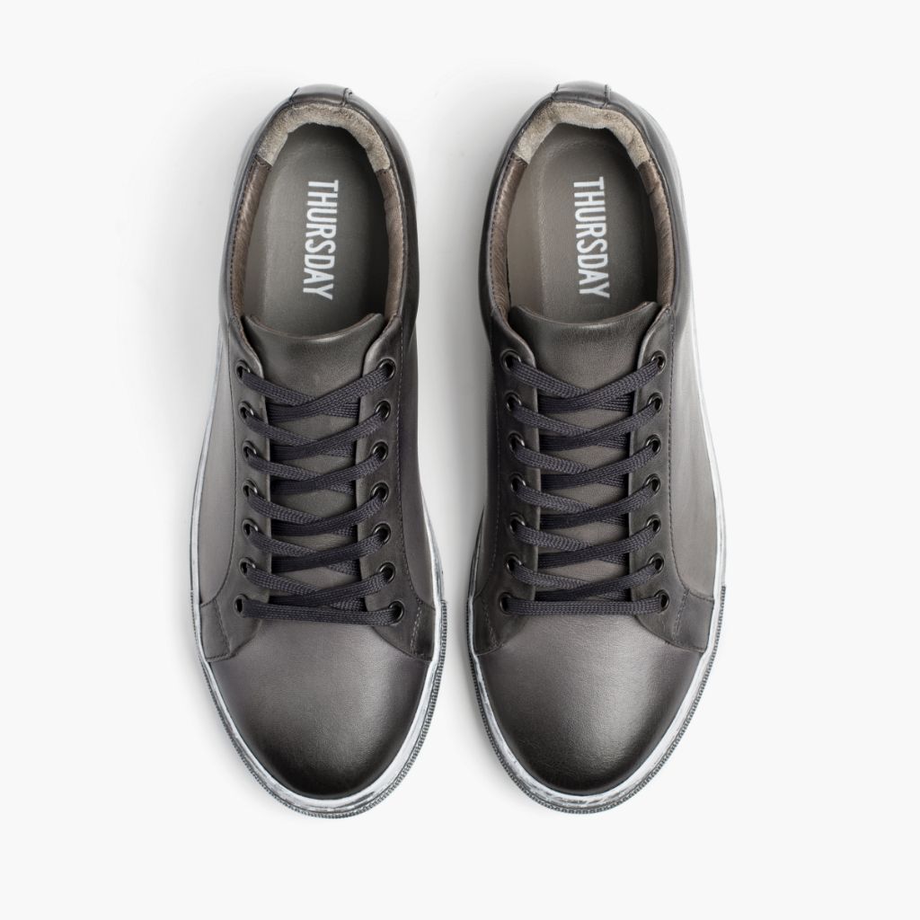 Premier Low Top Distressed Grey Lædersneakers til Mænd For Men - Forstærket hælkappe og præcise dobbeltsyninger