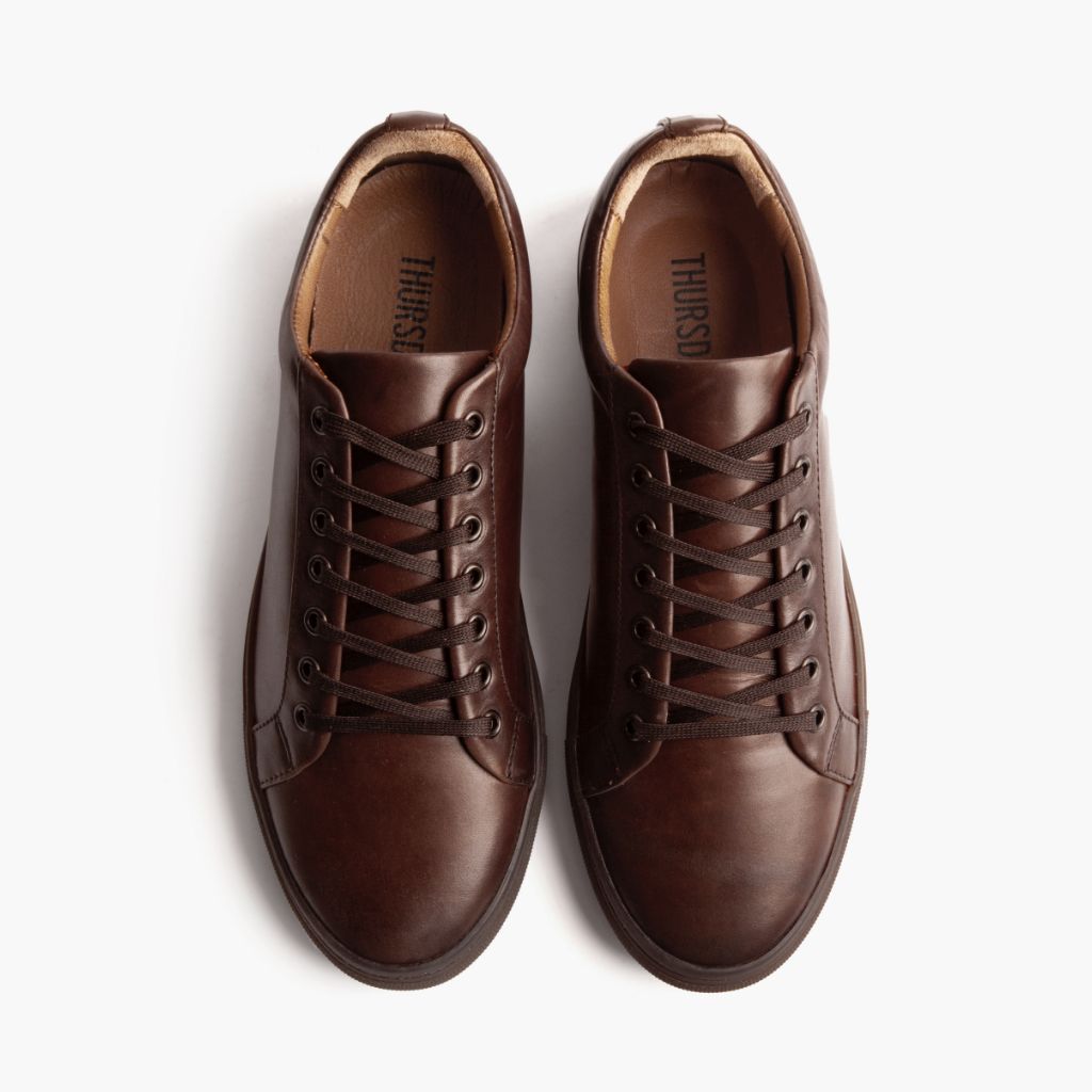 Premier Low Top Old English Lædersneakers til Mænd For Men - Forstærket hælkappe og præcise dobbeltsyninger