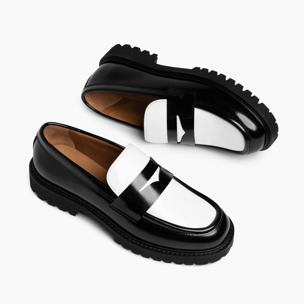 High-Traction Rubber Outsole & Lug Tread Pattern on Penny Sort & White Læderloafers til Damer