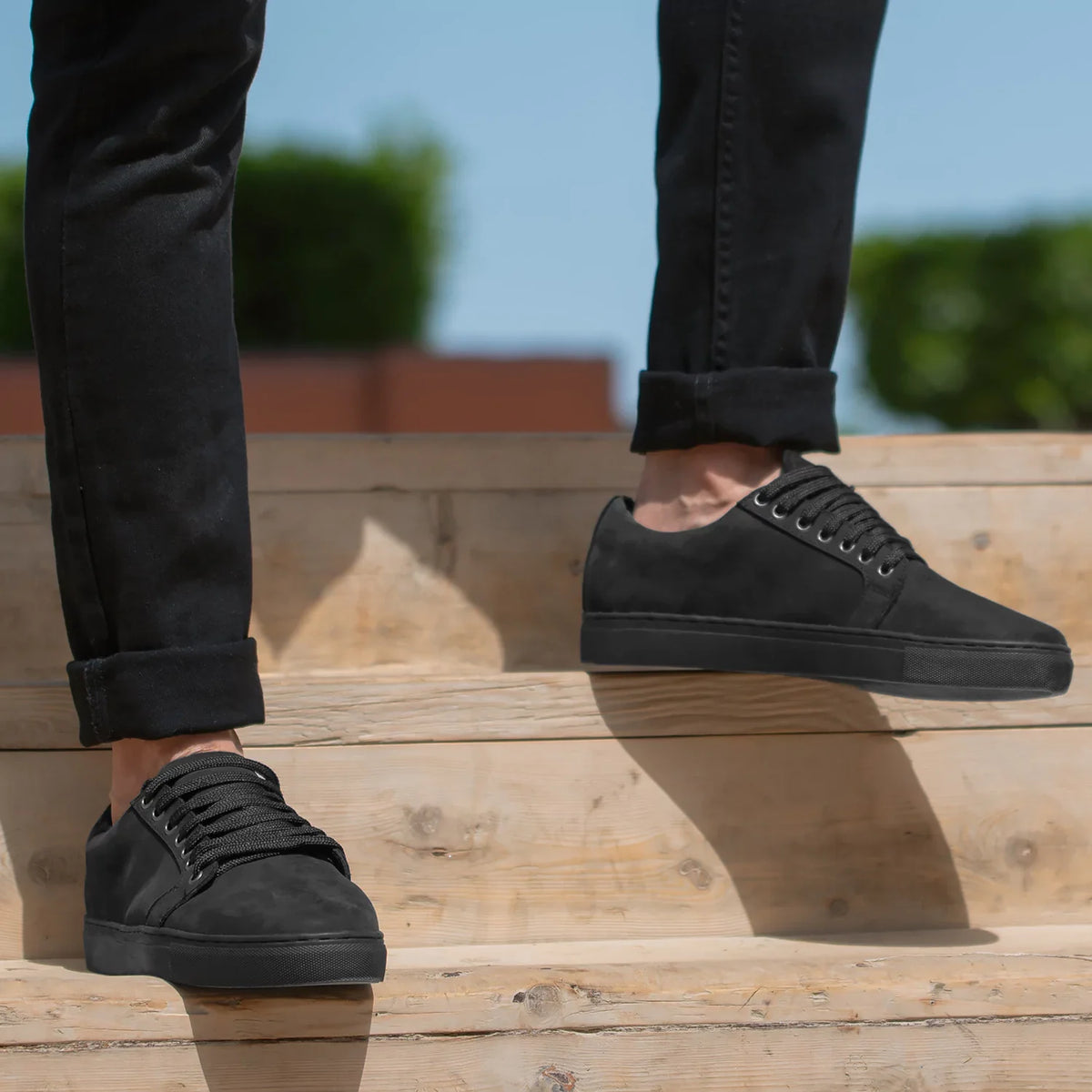 High-Traction Rubber Outsole & Lug Tread Pattern on Murphy Low Top Sort Nubuck Lædersneakers til Mænd