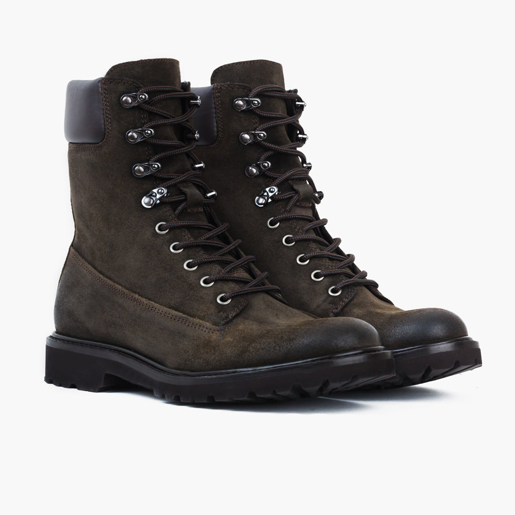 Explorer Dark Olive Suede Læderstøvler til Mænd in Olive Goatskin Suede - Sidevisning | Køb online