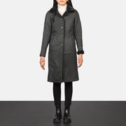 Women's Alina Shearling Sort Leather Coat til Kvinder - Lateral Side Profile View Showing Sleeve Cut &amp; Athletic Taper Fit