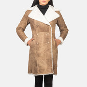 
Amie Distressed Brown Double Breasted Shearling Coat - Sideprofil med ergonomisk ærmesnit