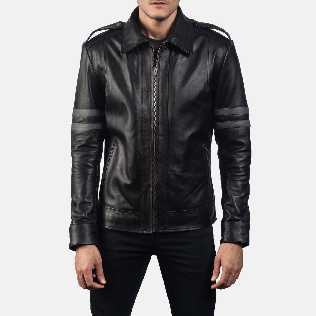 Armstrong Sort Læder Bikerjakke til Mænd in Black Cowhide Leather - Front Profile View &amp; Tailored Silhouette | Buy Online