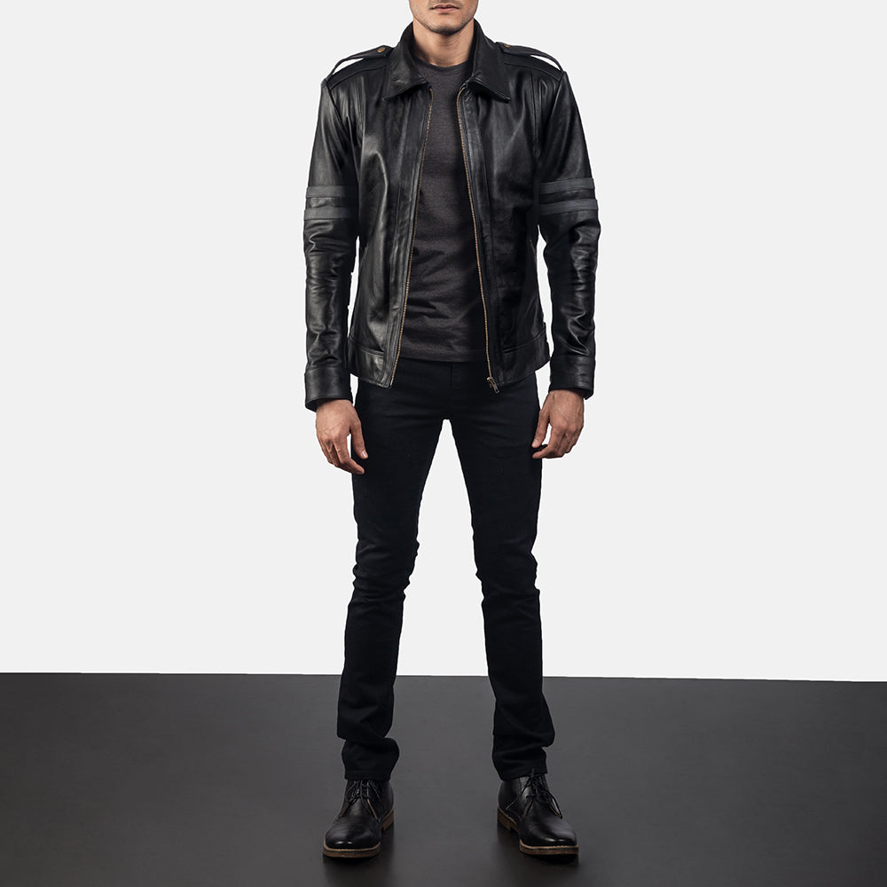 Armstrong Sort Læder Bikerjakke til Mænd - Lateral Side Profile View Showing Sleeve Cut &amp; Athletic Taper Fit