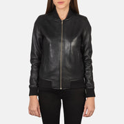 Close-Up Detail of Varsity - Rib Knit &amp; Zipper with Wind Flap Hardware on Women's Bliss Sort Læder Bomberjakke til Kvinder