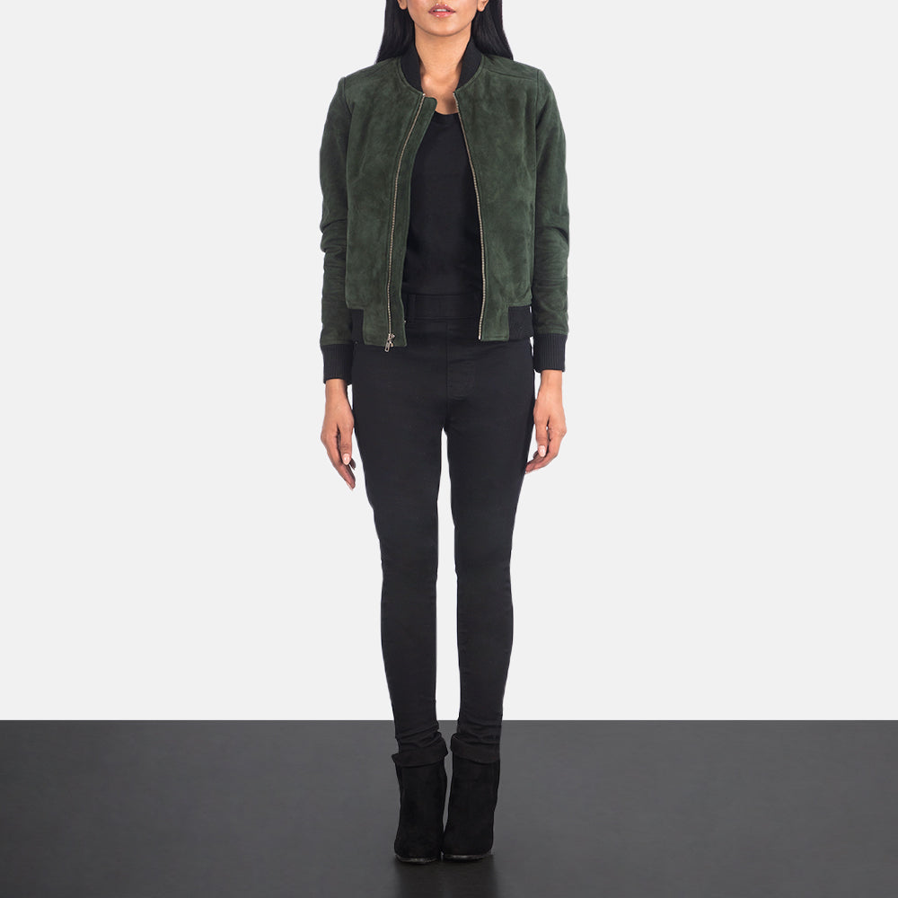 Women's Bliss Green Suede Læder Bomberjakke til Kvinder - Lateral Side Profile View Showing Sleeve Cut &amp; Athletic Taper Fit