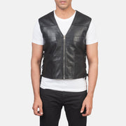Close-Up Detail of Classic Collar &amp; Zipper Hardware on Men's Brandon Sort Leather Vest til Mænd