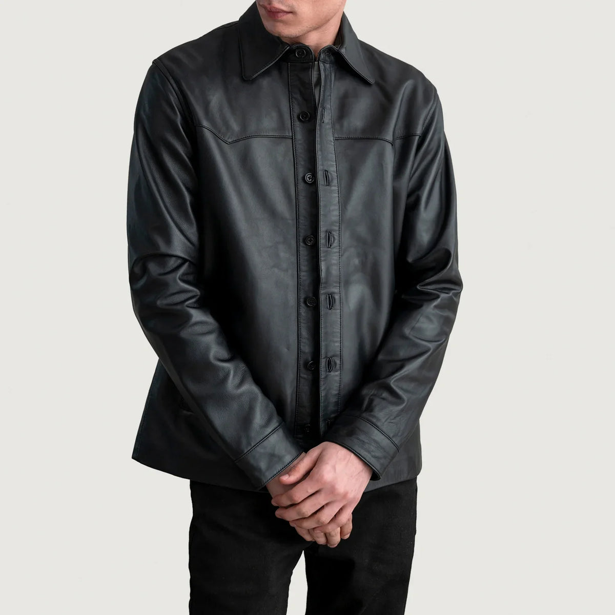Bronco Sort Leather Shirt til Mænd in Black Sheepskin Leather - Front Profile View &amp; Tailored Silhouette | Buy Online