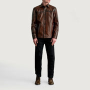 
Nærbillede of Shirt & Buttons Hardware on Bronco Distressed Brun Leather Shirt til Mænd
