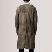 
Nærbillede of Notch & Button Hardware on Cai Distressed Brun Leather Shearling Læderfrakke til Mænd For Men