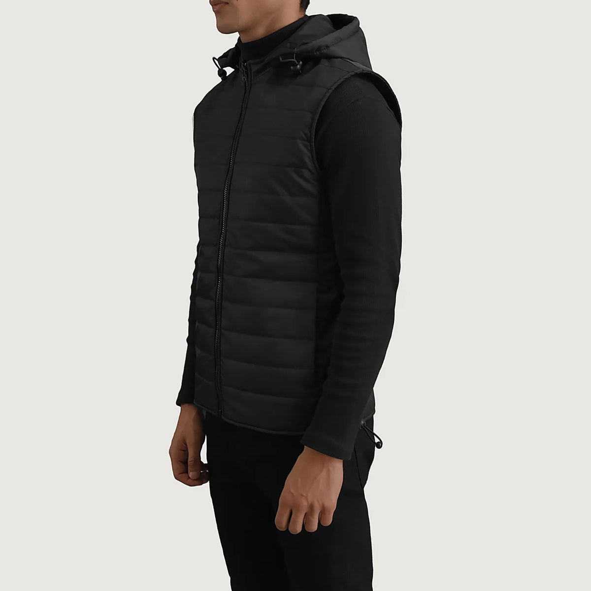 
Black Full-Grain leather Vest - Bagfra med tilpassede skuldre og ren kant