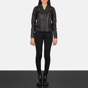 
Carolyn Quilted Black Biker Jacket - Sideprofil med ergonomisk ærmesnit