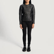 Close-Up Detail of Classic Collar &amp; Snap Button Hardware on Women's Celeste Studded Sort Læderjakke til Kvinder