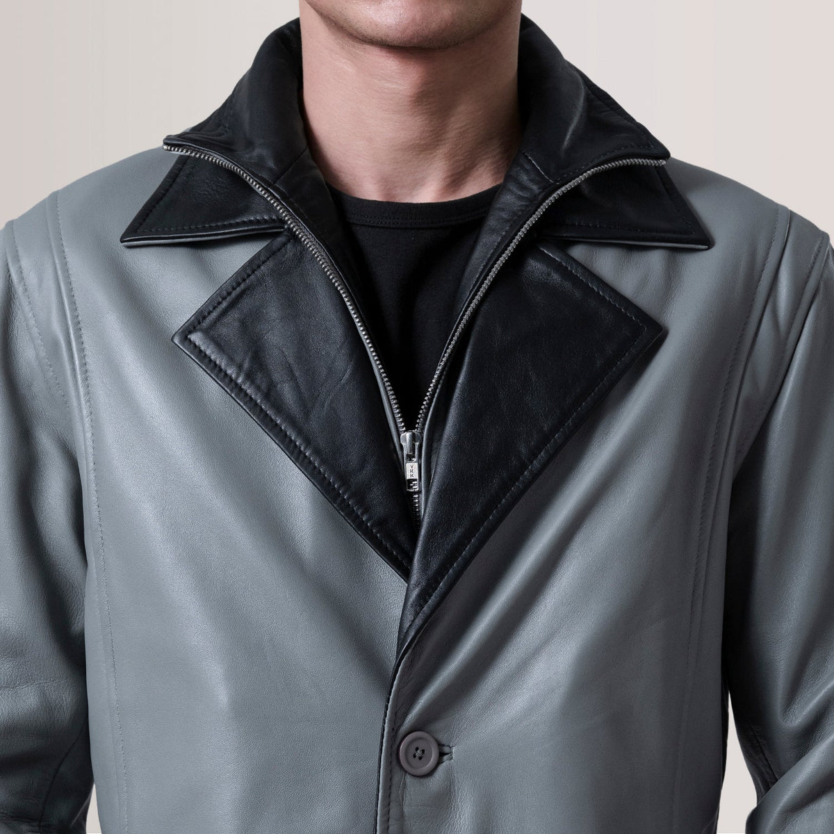 
Indvendig visning Showing Quilted Polyester Lining & To funktionelle inderlommer