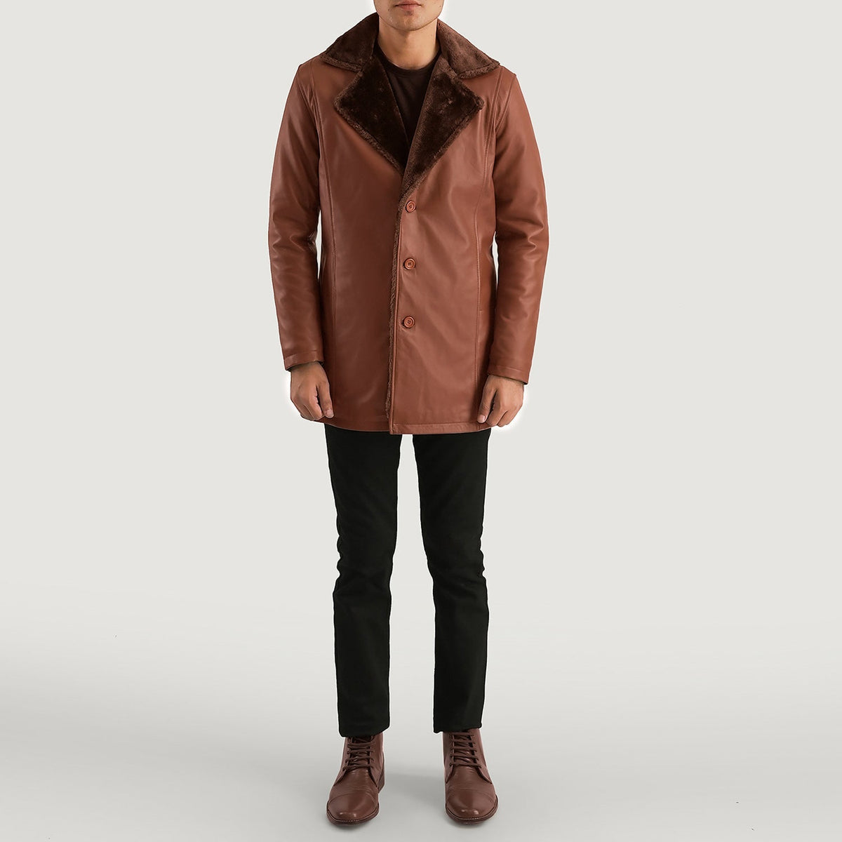 
Cinnamon Brun Leather Fur Læderfrakke til Mænd - Sideprofil med ergonomisk ærmesnit