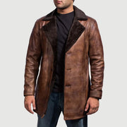 
Cinnamon Distressed Leather Fur Læderfrakke til Mænd in Distressed Brown Sheepskin Burnishing - Forfra med skræddersyet silhuet | Køb online