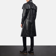Men's Classic Sort Leather Duster til Mænd - Lateral Side Profile View Showing Sleeve Cut &amp; Athletic Taper Fit
