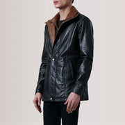 
Connor Black Leather Coat For Men - Sideprofil med ergonomisk ærmesnit