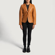 Women's Cora Quilted Brun Leather Blazer til Kvinder - Lateral Side Profile View Showing Sleeve Cut &amp; Athletic Taper Fit
