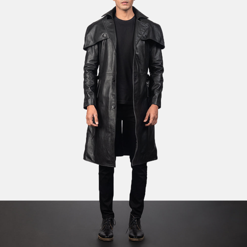 
Deux Sort Leather Duster til Mænd in Black Cowhide Leather - Forfra med skræddersyet silhuet | Køb online