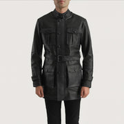 Close-Up Detail of High neck with Belt &amp; Snap button Hardware on Dolf Sort Læderjakke til Mænd