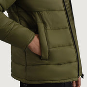 
Indvendig visning Showing Quilted Viscose Lining & To funktionelle inderlommer