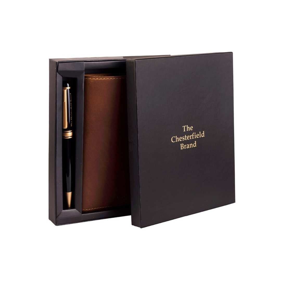 
Nærbillede of Classic Collar & Heavy-Duty Zipper Hardware on Giftset Leather Writing Case and Pen (Passport holder)