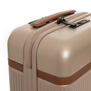 Styled Fit Perspective of Hand Luggage Suitcase Zuna til Kvinder on Model - Natural Daylight Drape