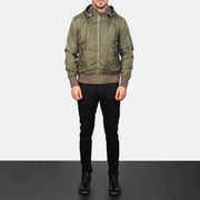 
Hanklin Ma-1 Green Hooded Bomber Jacket - Sideprofil med ergonomisk ærmesnit