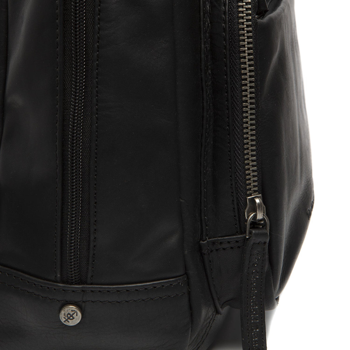 Santana Full-Grain Leather Backpack til Kvinder - Structured Side Profile Showing Gusset Depth &amp; Expansion Capacity
