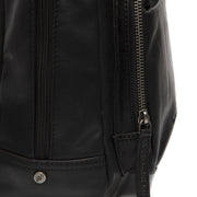 Santana Full-Grain Leather Backpack til Kvinder - Structured Side Profile Showing Gusset Depth &amp; Expansion Capacity