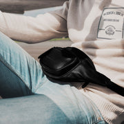 Jack Full-Grain Leather Belt Bag til Kvinder - Structured Side Profile Showing Gusset Depth &amp; Expansion Capacity