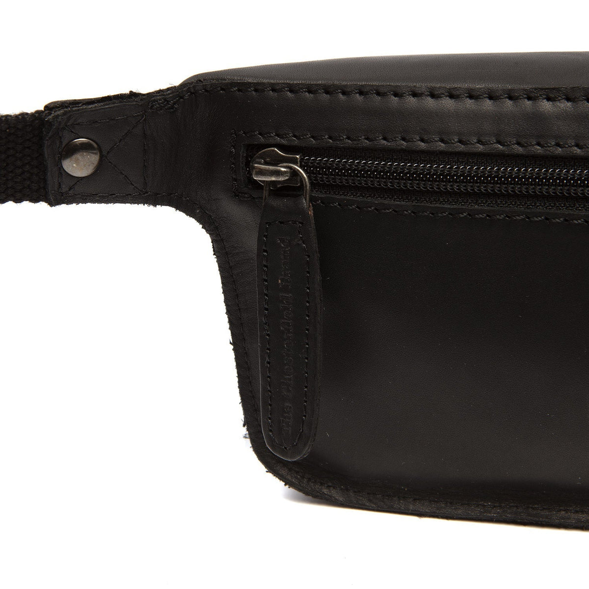 Solid Antique Brass Hardware &amp; Heavy-Duty Dual Zipper Detail on Toronto Full-Grain Leather Belt Bag til Kvinder
