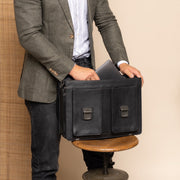 Springfield Full-Grain Leather Briefcase til Kvinder - Structured Side Profile Showing Gusset Depth &amp; Expansion Capacity