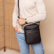 Anzora Full-Grain Leather Crossbody Bag til Mænd – alternate product view 3