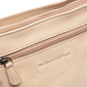 Aston Full-Grain Leather Crossbody Bag til Kvinder - Structured Side Profile Showing Gusset Depth &amp; Expansion Capacity