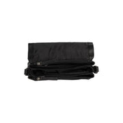 
Solid Antique Brass Hardware & Heavy-Duty Dual Zipper Detail on Laverton Crossbody taske i læder