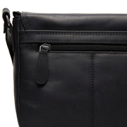 
Indvendig visning Showing Dedicated Padded Laptop Sleeve & Multi-Compartment Organization