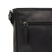 
Indvendig visning Showing Dedicated Padded Laptop Sleeve & Multi-Compartment Organization