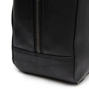 Solvin Full-Grain Leather Handbag til Kvinder - Lateral Side Profile View Showing Sleeve Cut &amp; Athletic Taper Fit