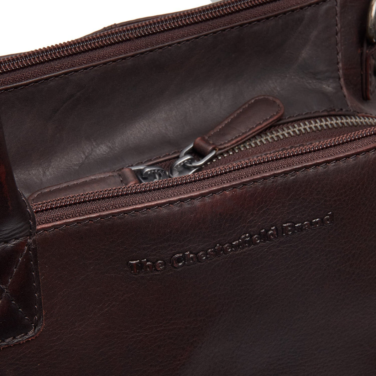 Styled Fit Perspective of Solvin Full-Grain Leather Handbag til Kvinder on Model - Natural Daylight Drape