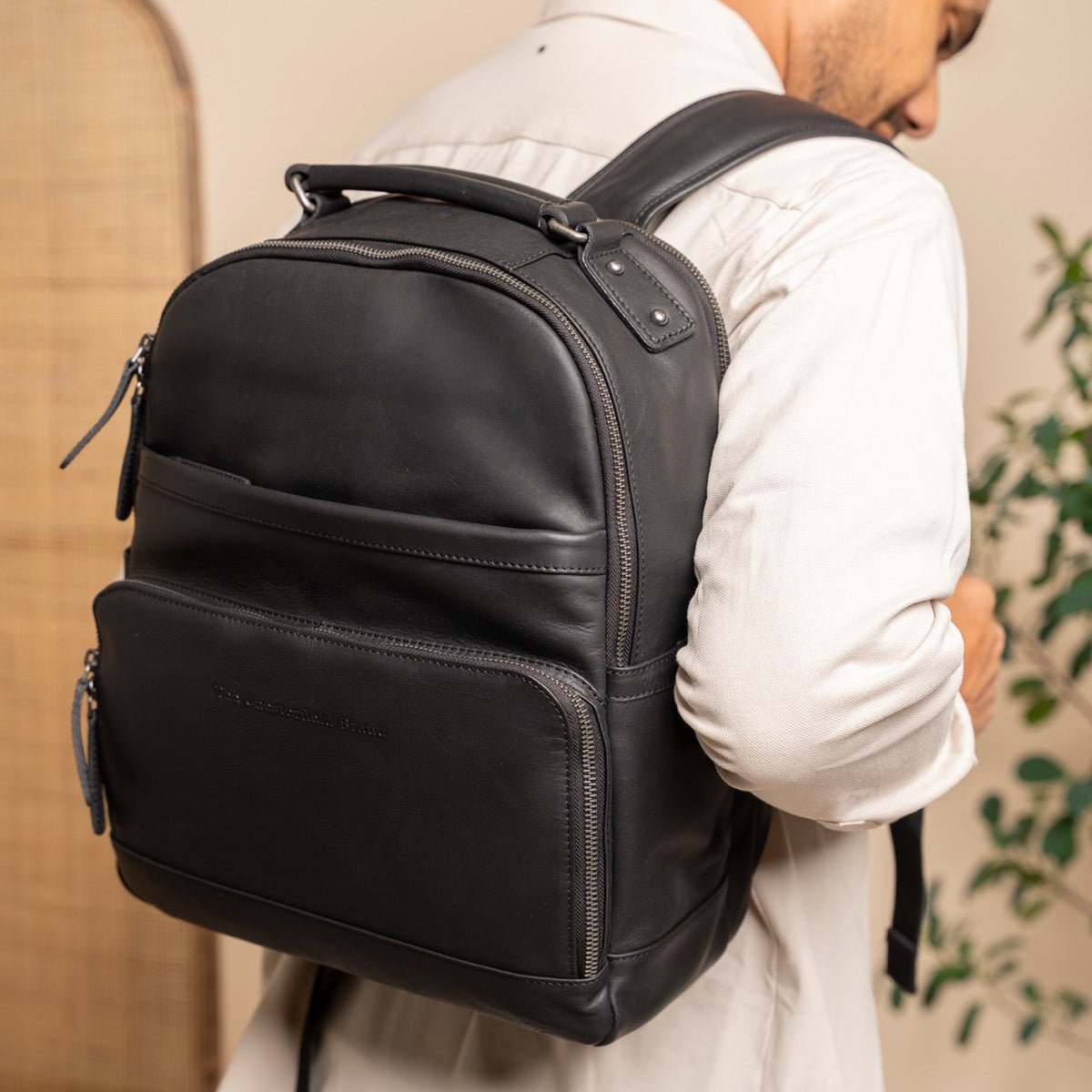 
Classic 100% Full-Grain leather Backpack - Bagfra med forstærkede læderremme og syninger